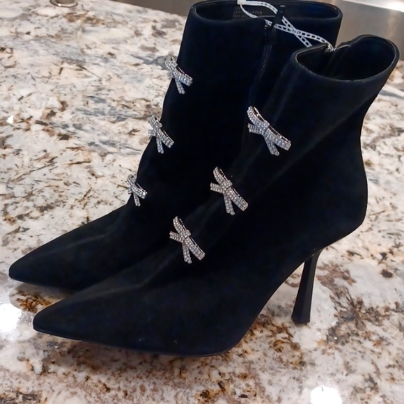 Gianni Bini Dalton Black Suede High Heeled Booties Crystal Bows SZ 6, 10, 11 - Picture 2 of 16
